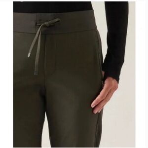 Athleta Forest Green Hybrid Trek Jogger